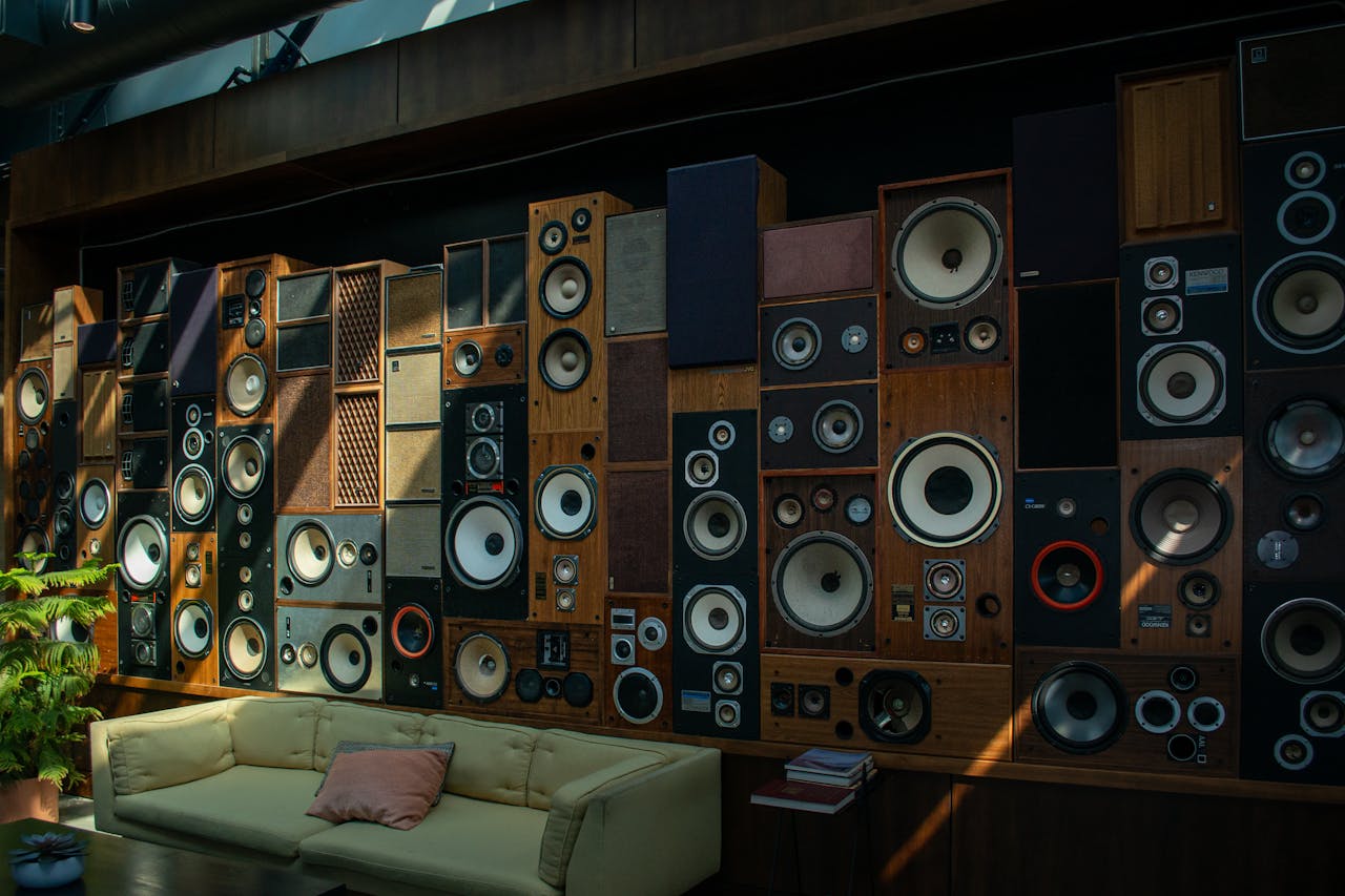 De perfecte geluidsinstallatie voor je woonkamer: helder geluid in huis