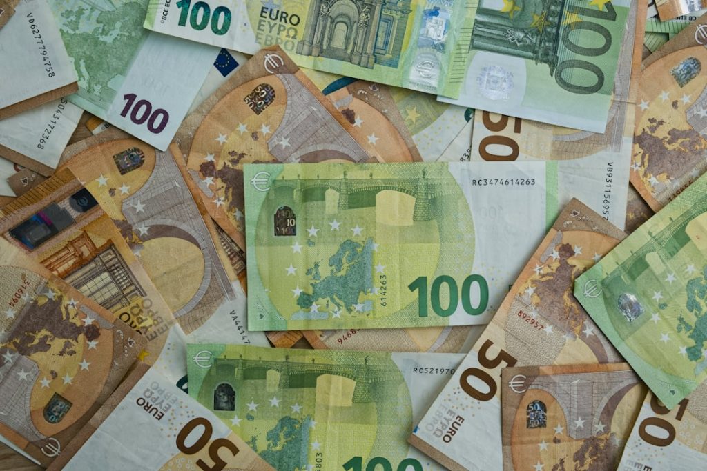 Het financiële verhaal achter Henk Kuipers: van sportschool tot televisie